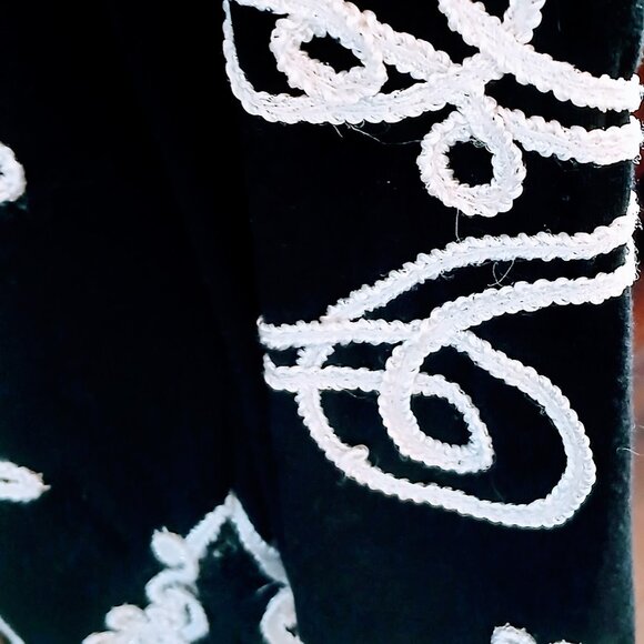 Objects D'art Black & White Embroidered Top/Tunic Size XL - Picture 7 of 14